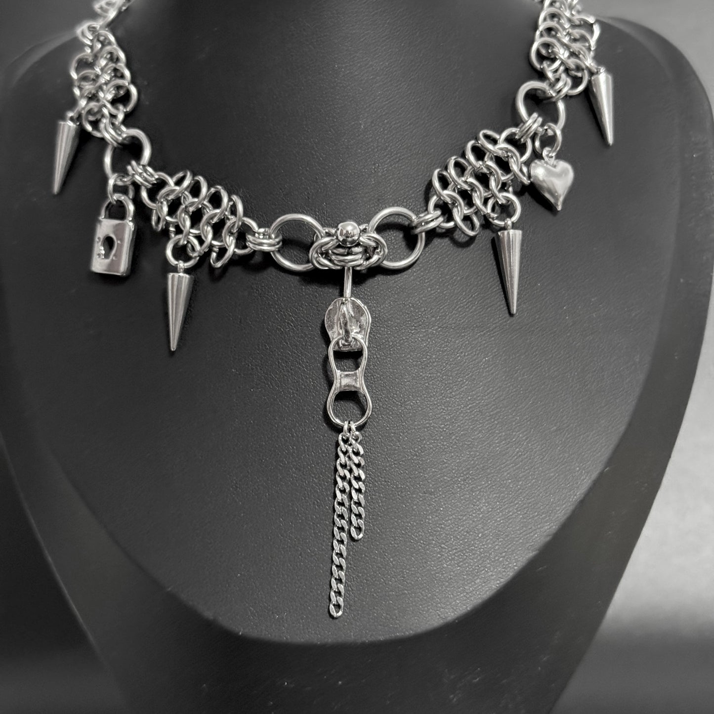 Zipper Choker
