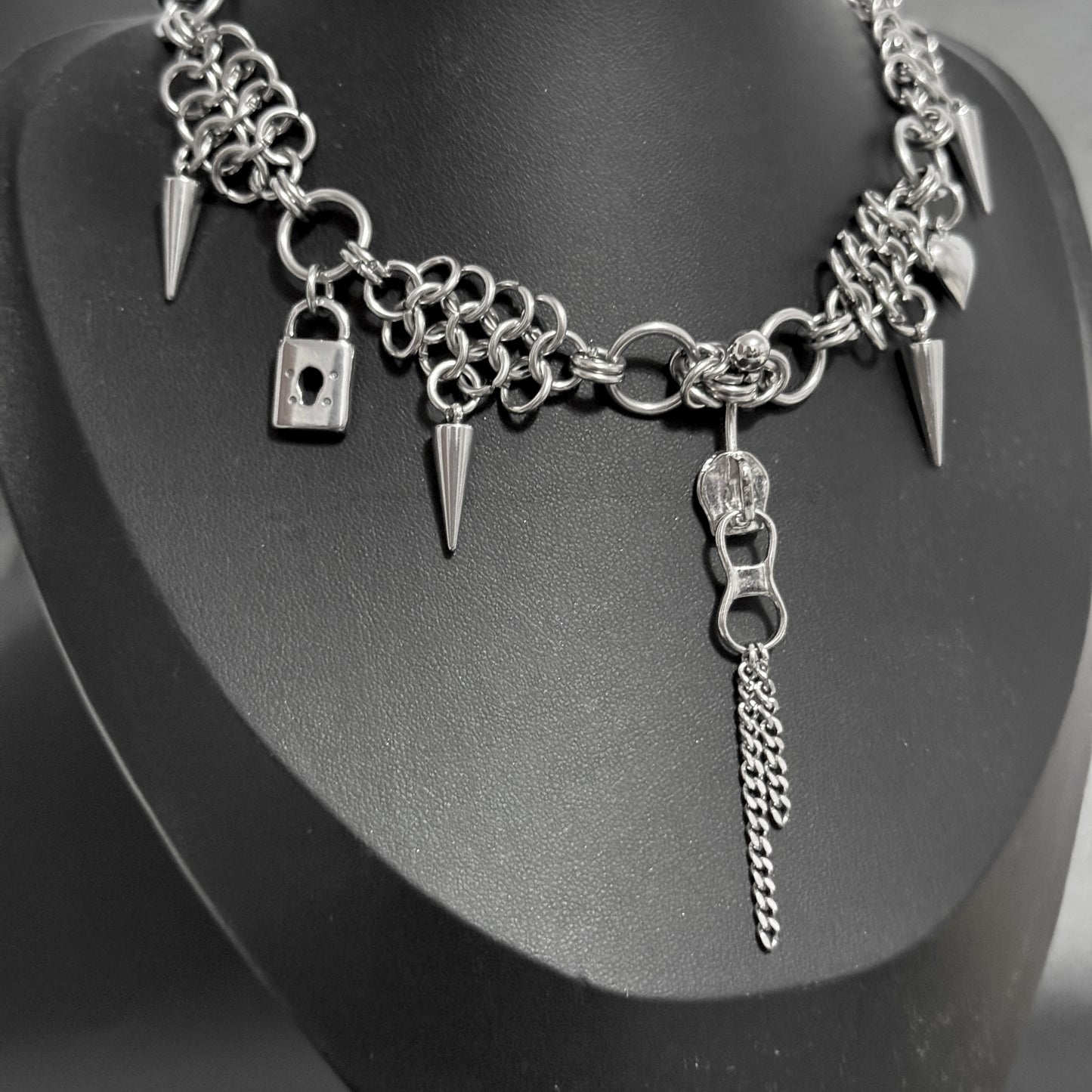 Zipper Choker