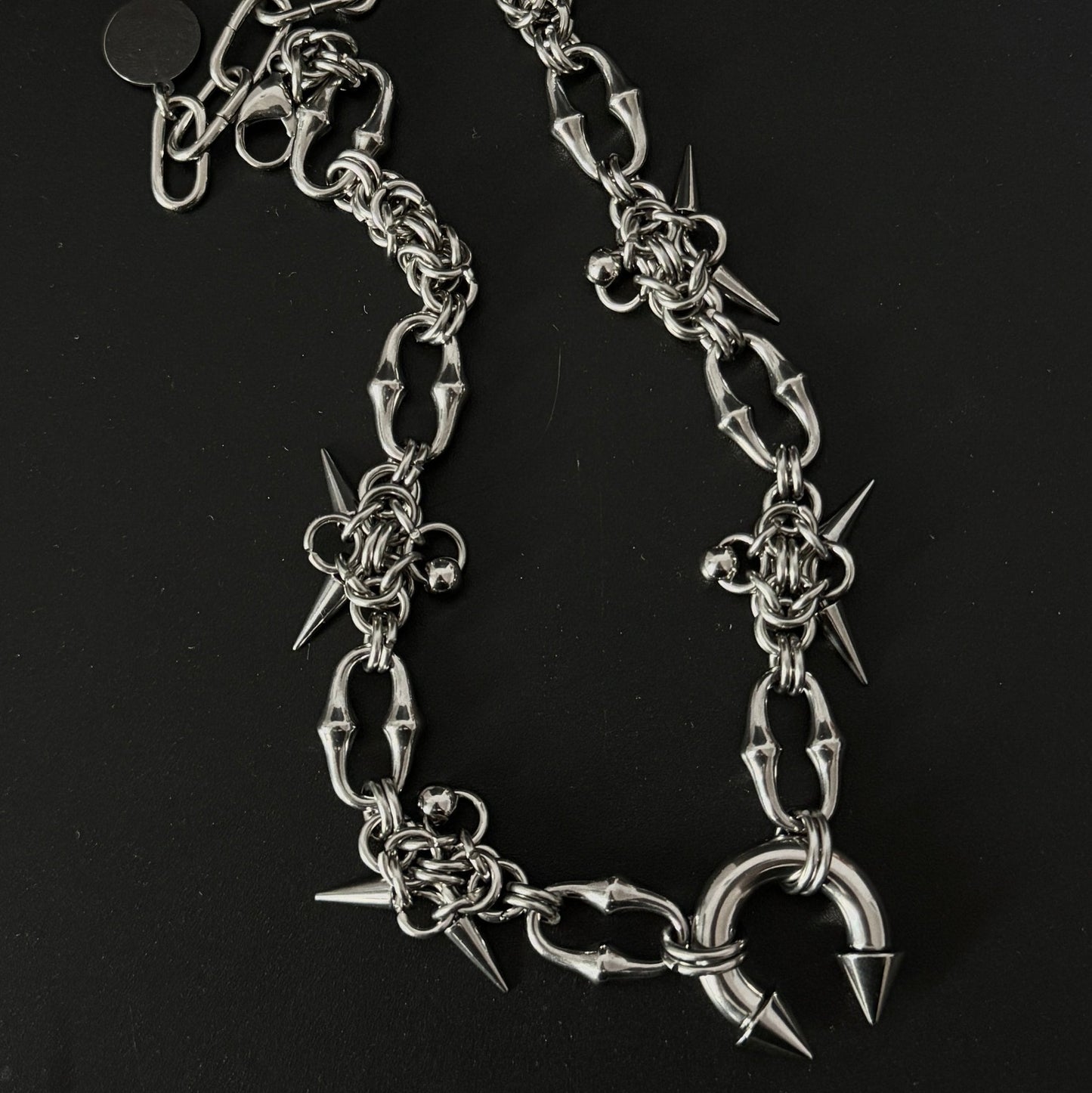 Radar Chainmail Necklace flat