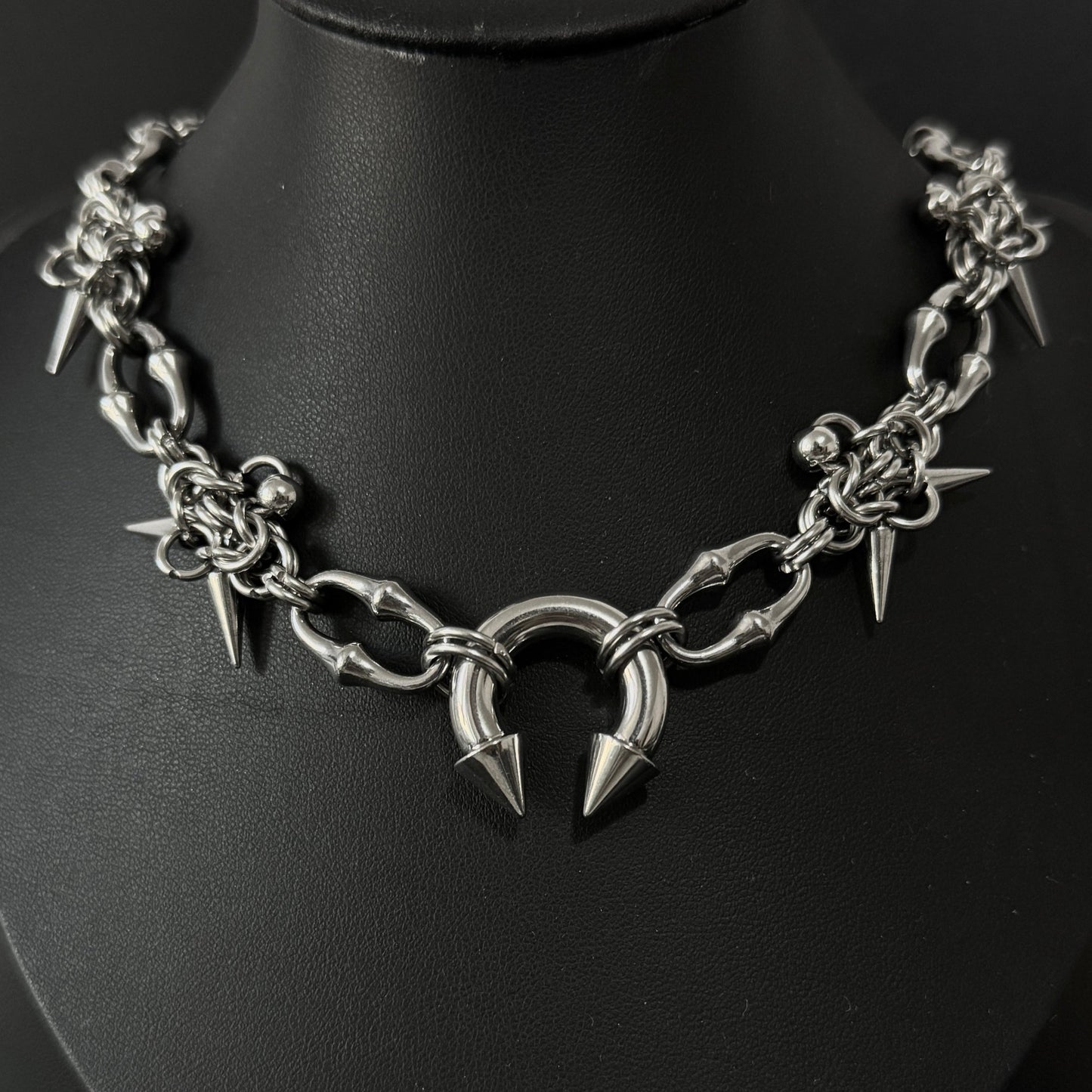 Radar Chainmail necklace on bust