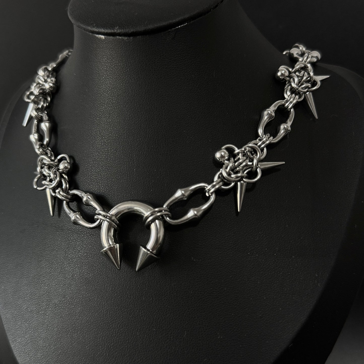 Radar Chainmail Necklace On Bust