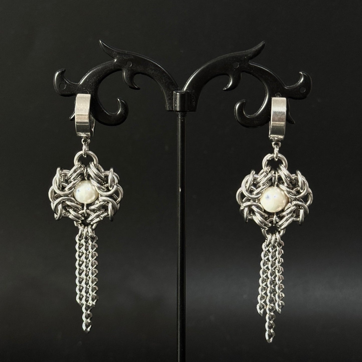 Handmade chainmail pearl earrings