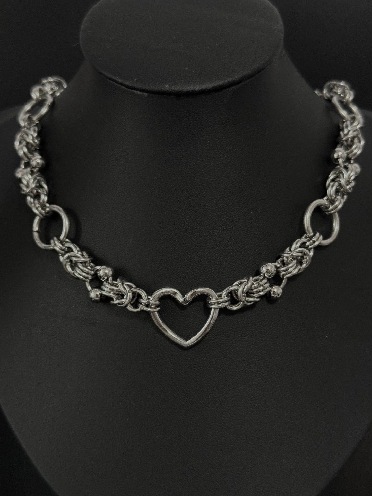 Seraphim chainmail choker 2