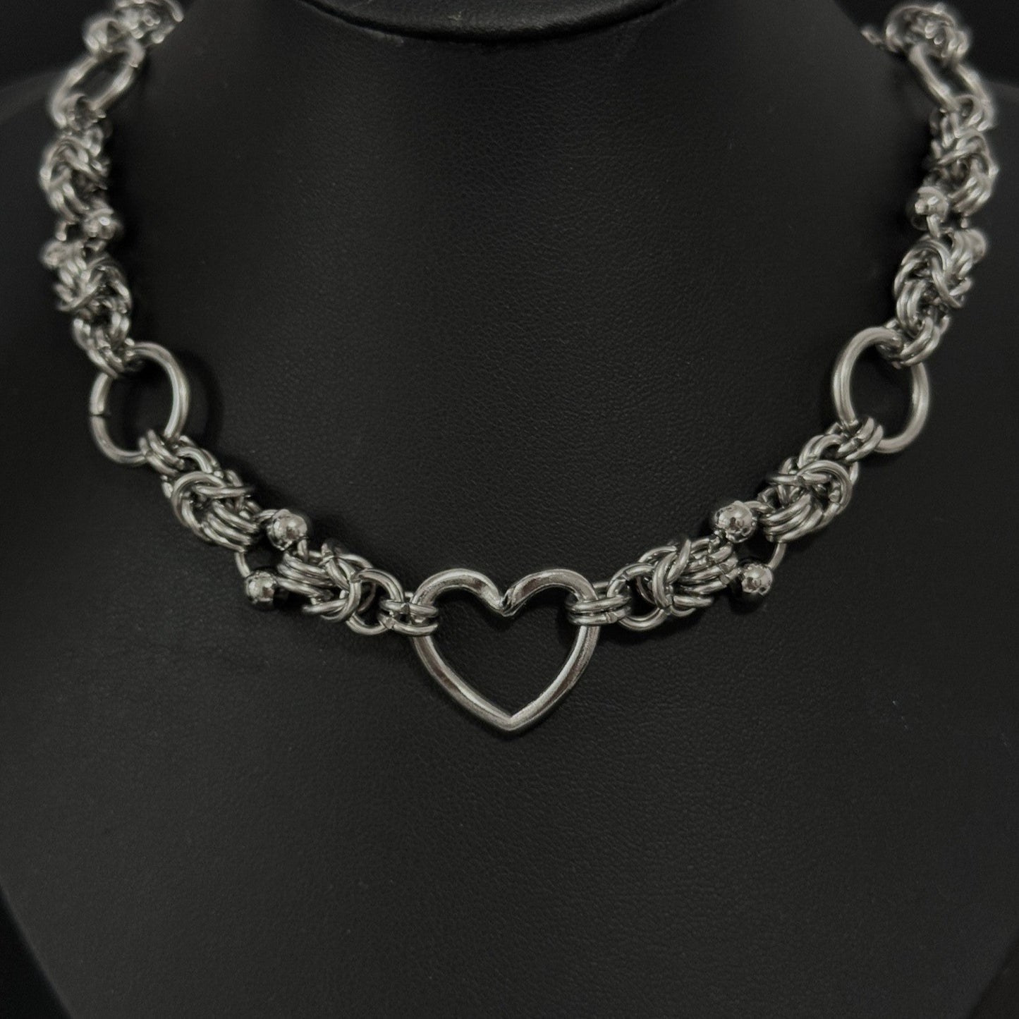 Seraphim chainmail choker 2