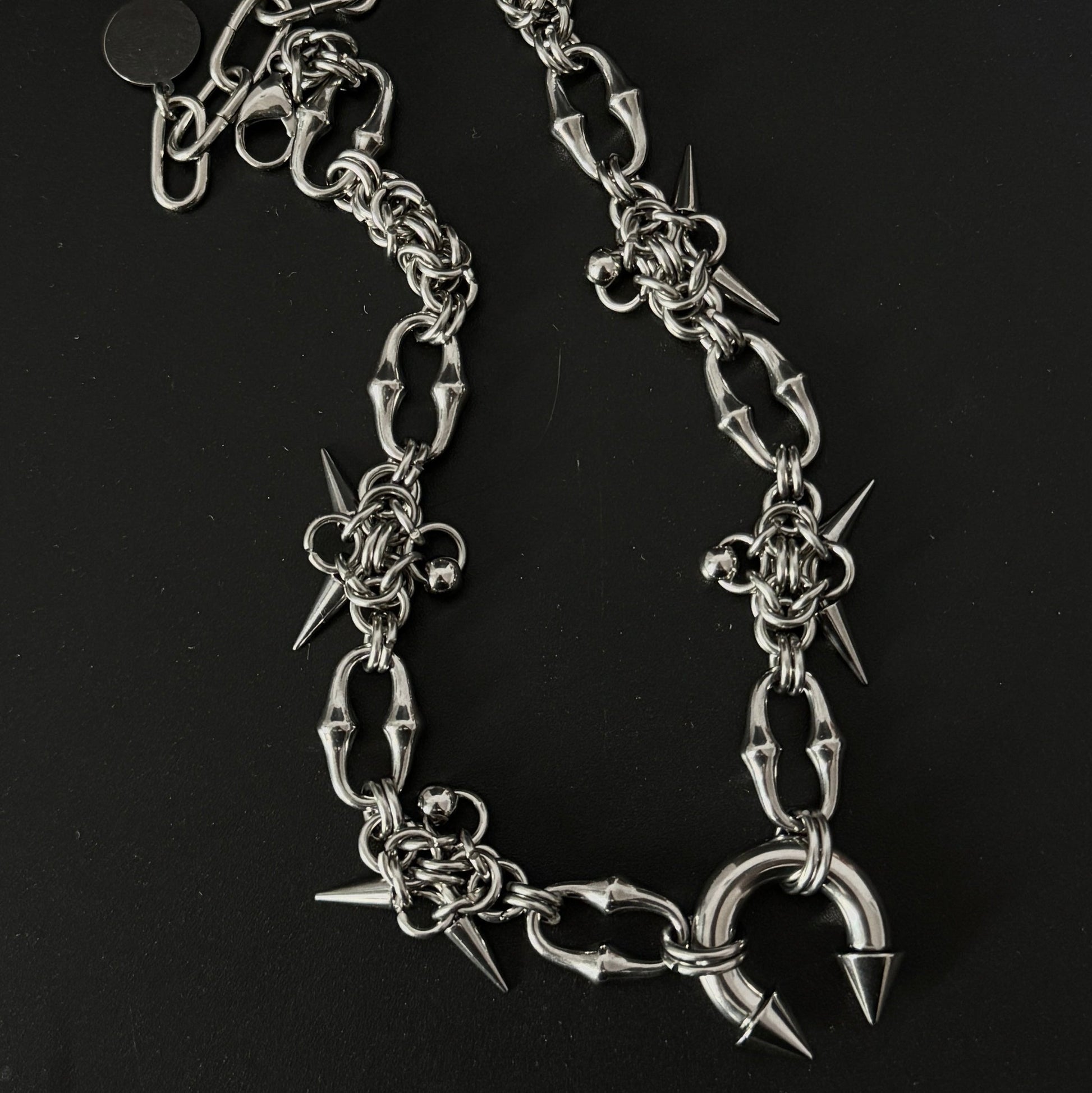 Radar Chainmail Necklace flat