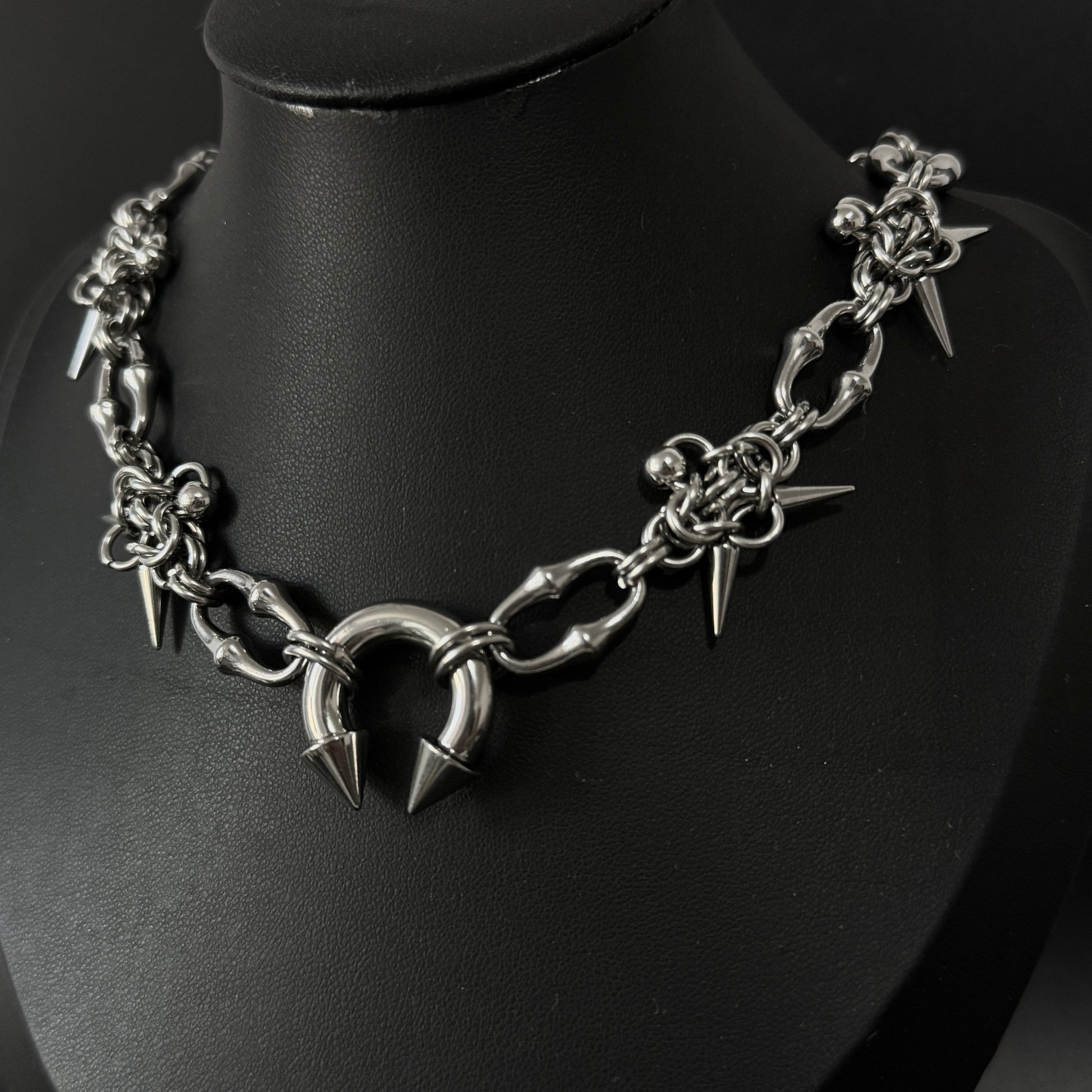 Radar Chainmail Necklace On Bust