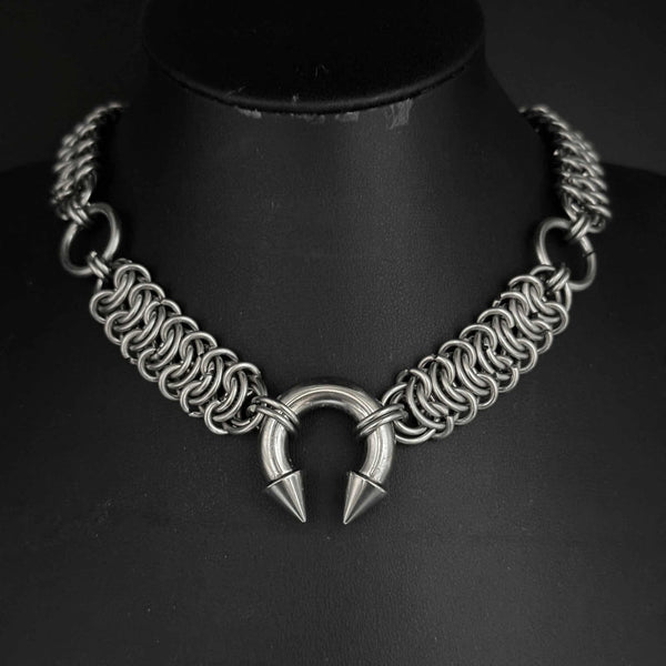 vertebrae choker on mannequin